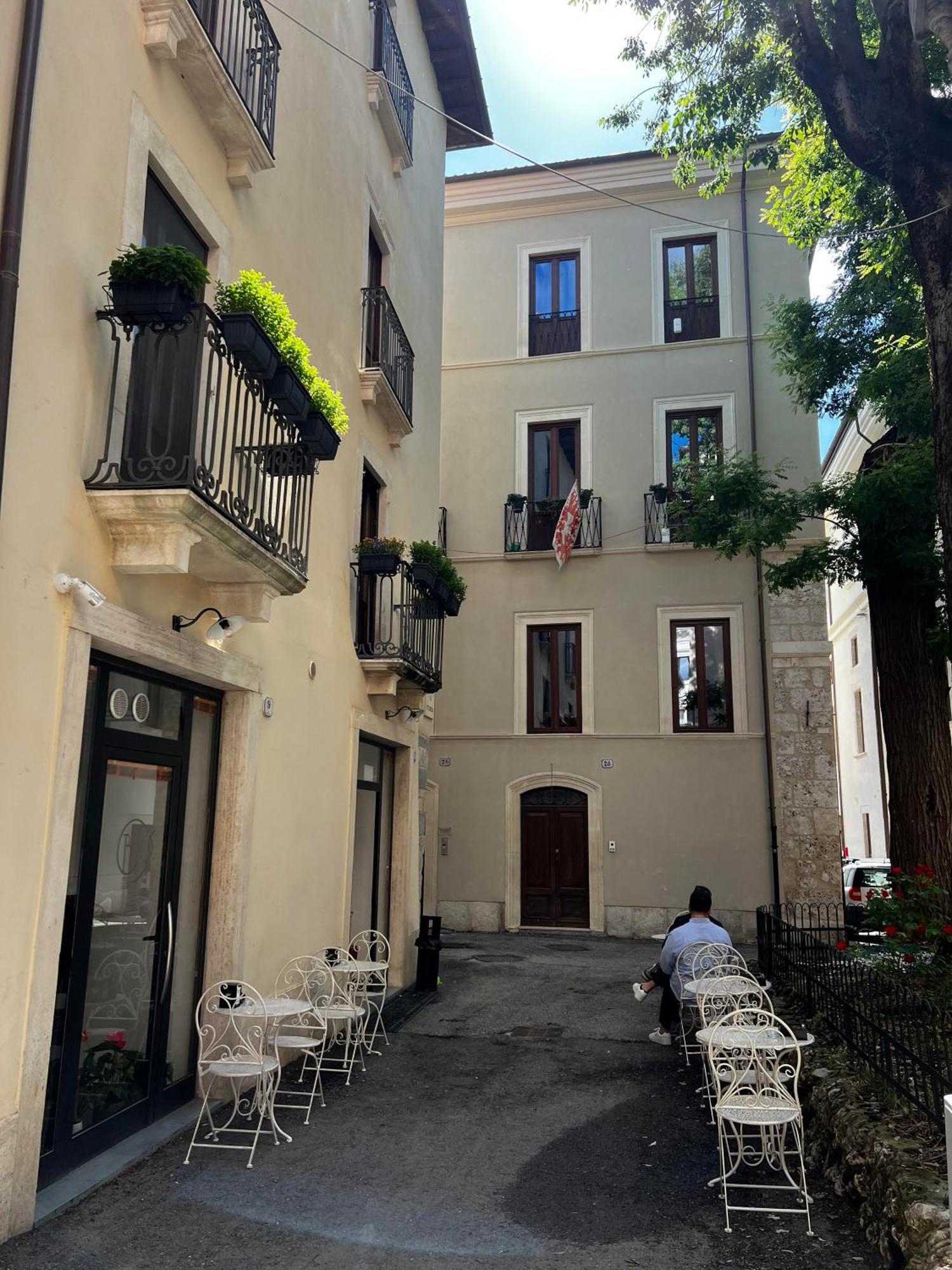 Dimora Largo Silvestro Dell'Aquila- Centro Storico Villa Bagian luar foto